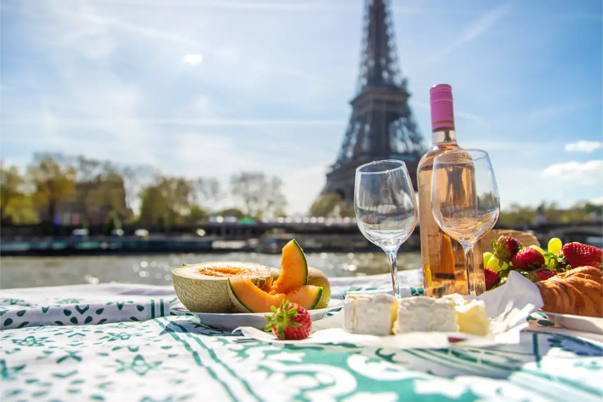 paris-romantic-escape-travitrip-img (3)